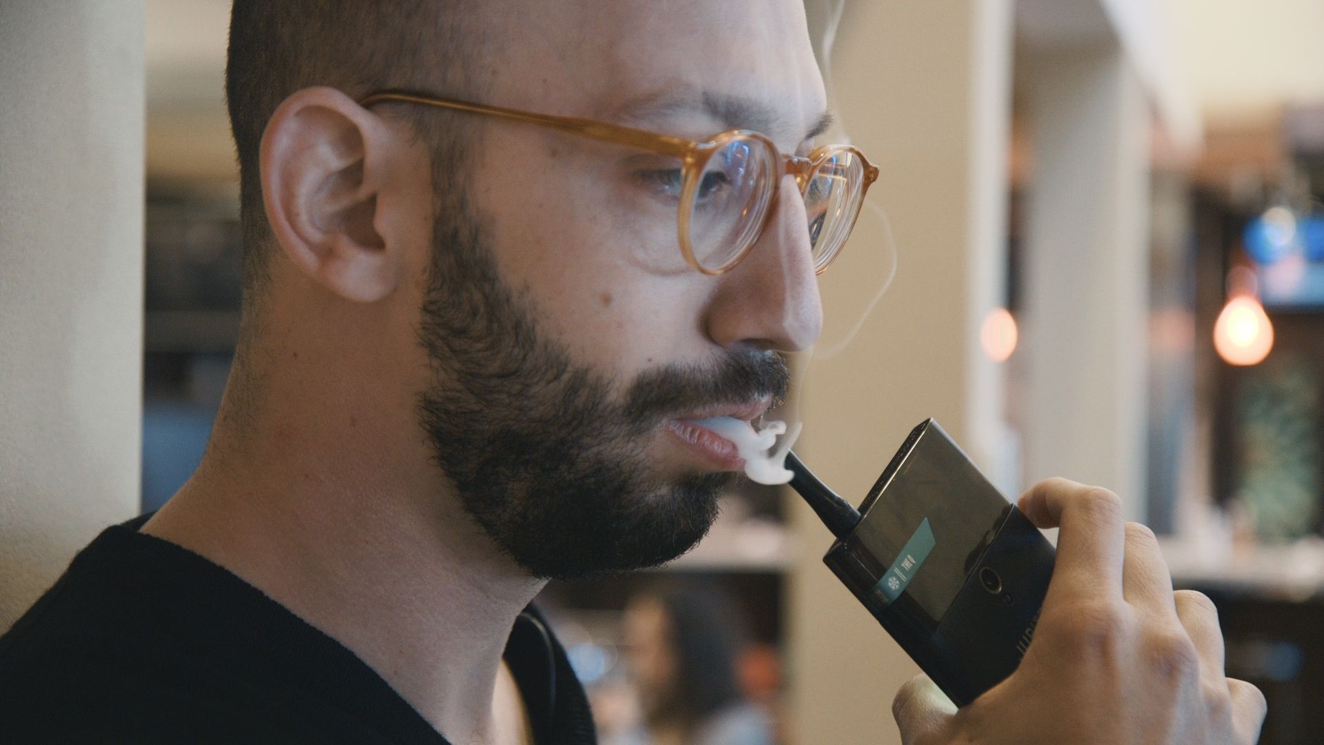 Weed Tech From CES: Is it a Smartphone? Is it a Vape Pen? It's both